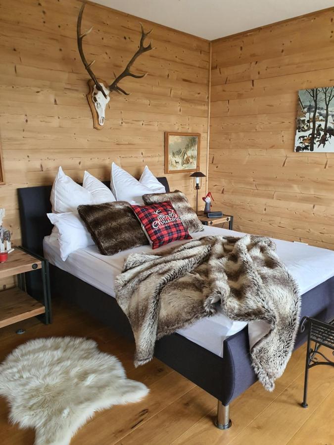 River Mosel Holiday Homes, Meerfeld Studio With A Lake View Exteriér fotografie