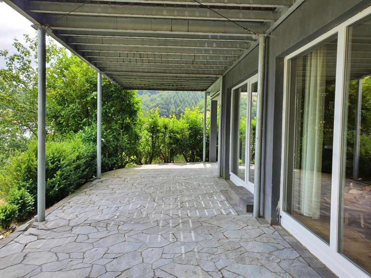 River Mosel Holiday Homes, Meerfeld Studio With A Lake View Exteriér fotografie