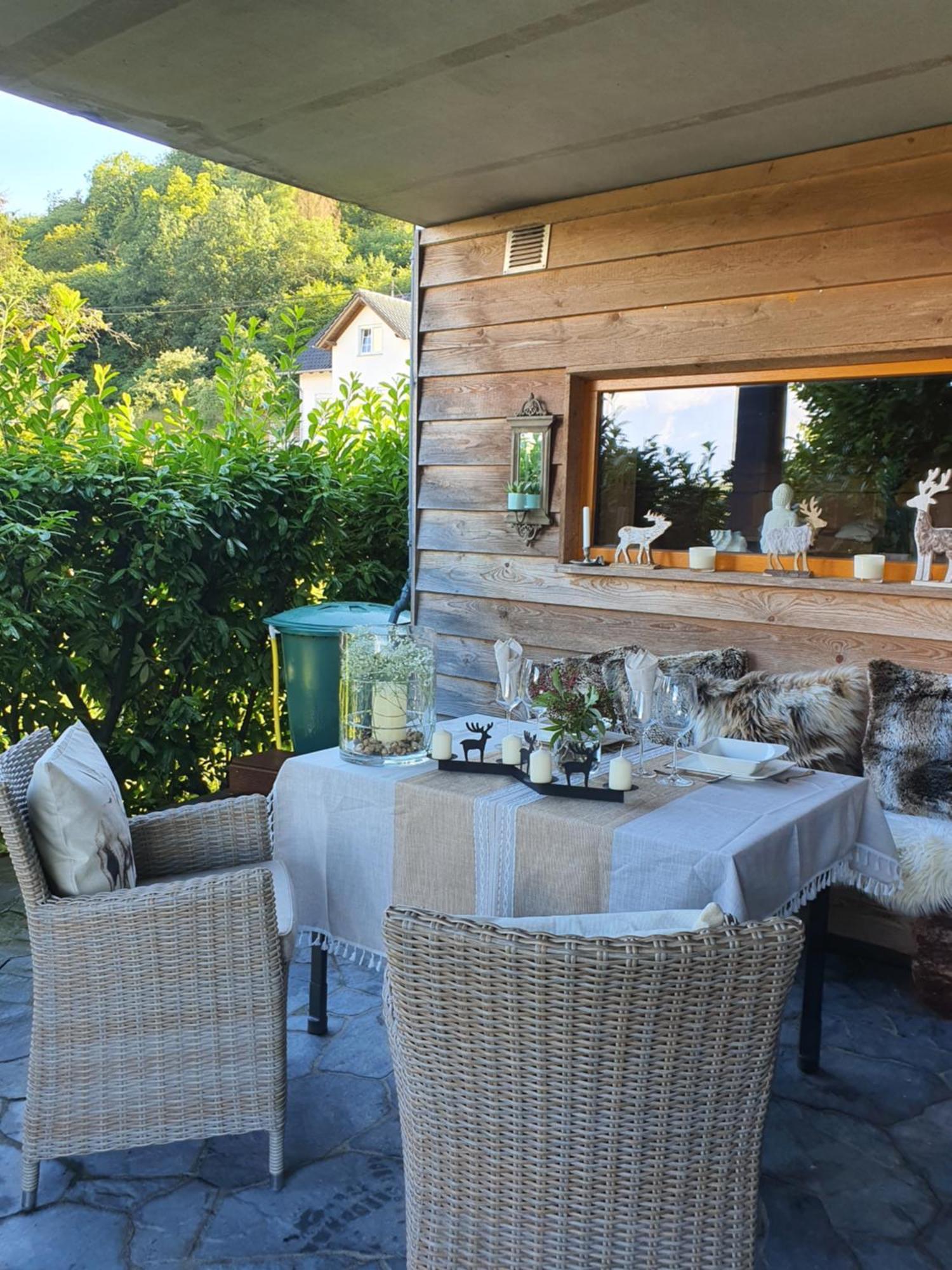 River Mosel Holiday Homes, Meerfeld Studio With A Lake View Exteriér fotografie