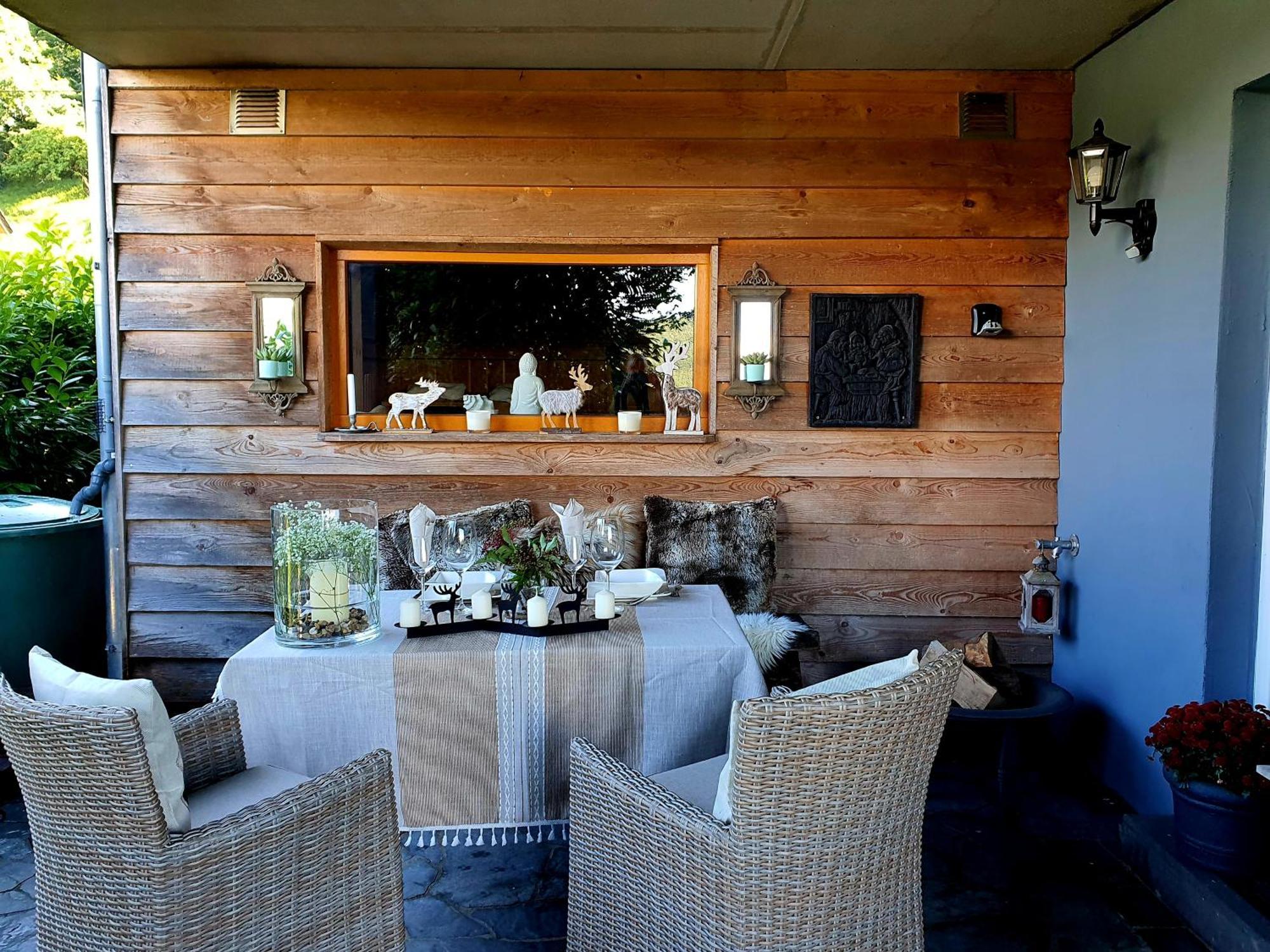 River Mosel Holiday Homes, Meerfeld Studio With A Lake View Exteriér fotografie